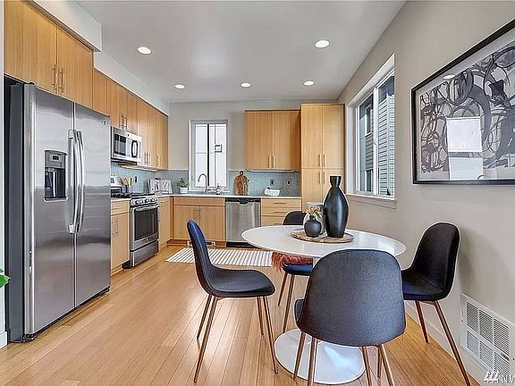 2nd image of 3809 Martin Luther King Jr Way S #A