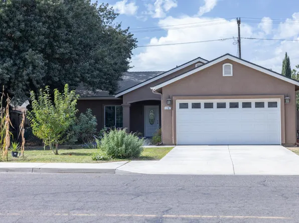 1707 Sylvia St, Selma, CA 93662