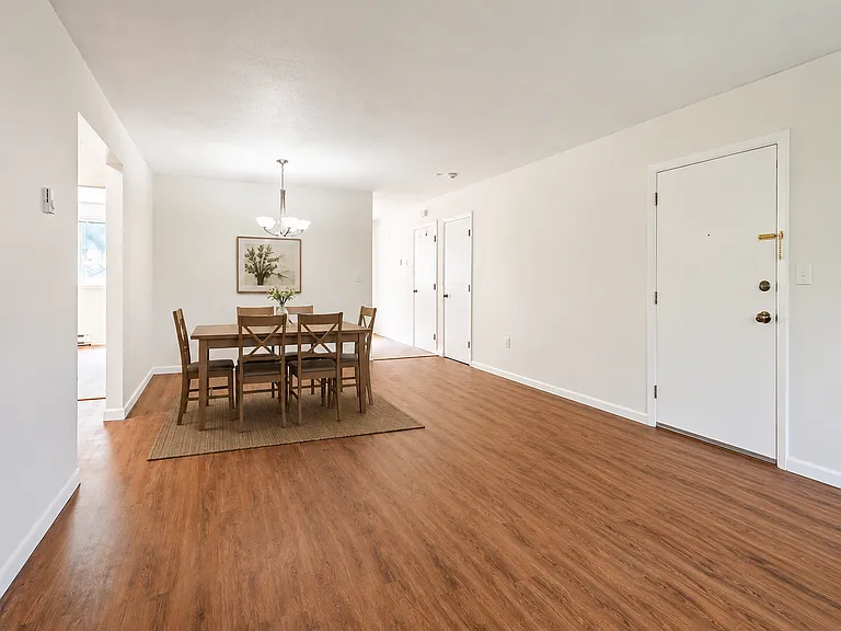 121 Bailey St #D31 — Photo 14