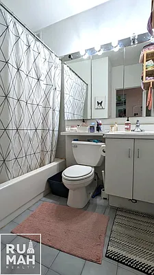 Rented by Rumah Realty Inc | media 6