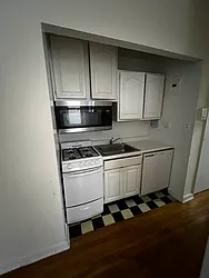 Rented by Salon Realty Corp