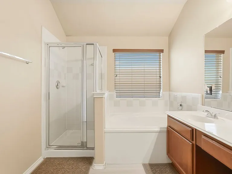 8022 Atwood Hills Ln — Photo 24