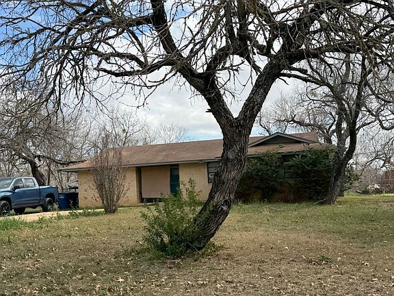 3rd image of 347 Country Acres Dr