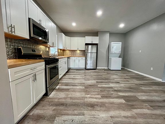 3rd image of 1963 Pittview Ave APT 2