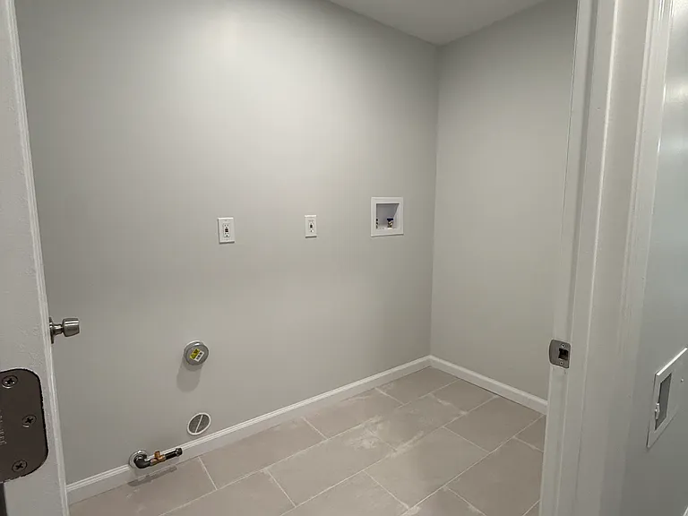 45 Graham Ave #1 — Photo 4
