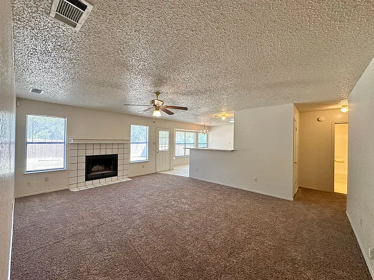 912 Tanner Rd — Photo 3