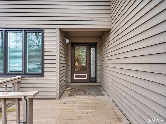 3rd image of 8 Ironwood Road