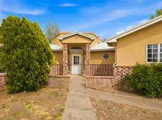 9 Blackberry Ln, Los Lunas, NM 87031