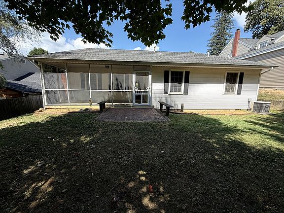 2nd image of 2885 Circle Dr
