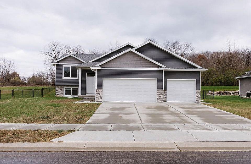 1st image of 6786 Gaillardia Dr NW