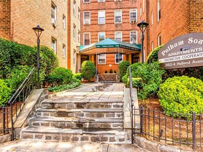 2102 Holland Ave APT 6C, Bronx, NY, 10462
