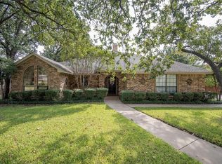 7704 Ridgeway Ct, North Richland Hills, TX 76182
