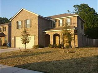 626 Quail Hollow Dr, Lancaster, TX 75146