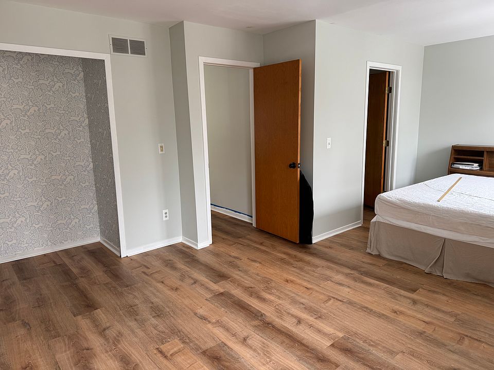 Master bedroom, it has a walk in closet, and a nook for a storage and or baby changing table