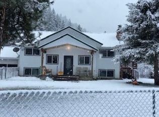 15 Maple Ln, Pinehurst, ID 83850