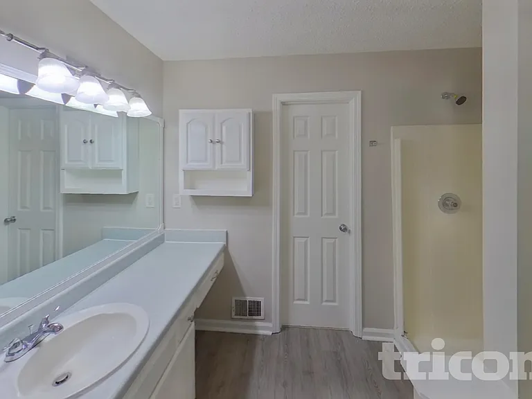 649 Stratford Dr — Photo 8