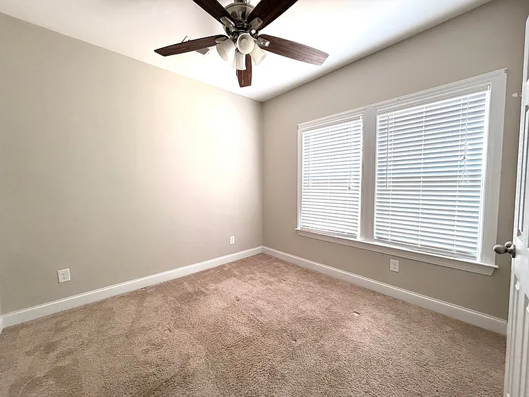 4217 Scharite St — Photo 17