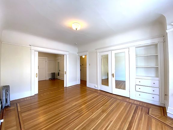 3rd image of 1637 Clay St #6