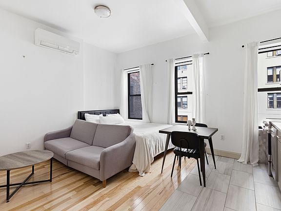 2nd image of 47 W 71st St APT 5R