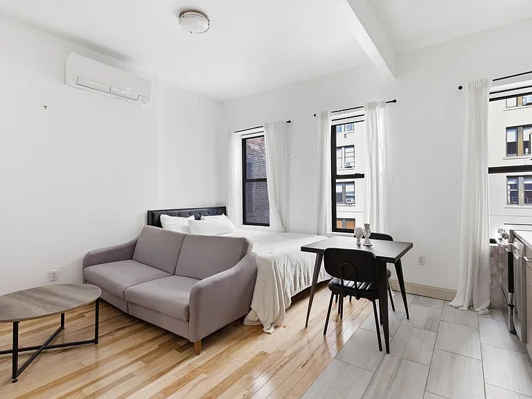 47 W 71st St #5R — Photo 2