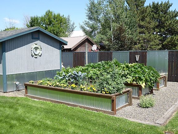Raised garden beds