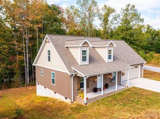 1201 Winter Pl SW, Lenoir, NC 28645
