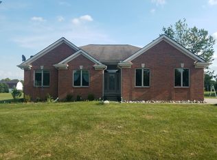936 Freedom Ln, Leonard, MI 48367
