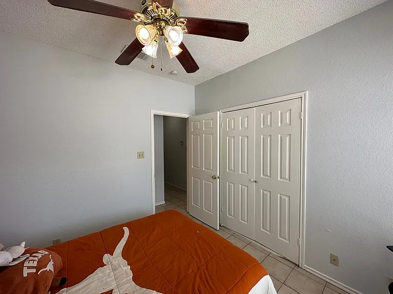 914 W 26th St #105 — Photo 11