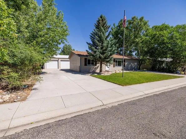 1037 Elm Ave, Cody, WY 82414