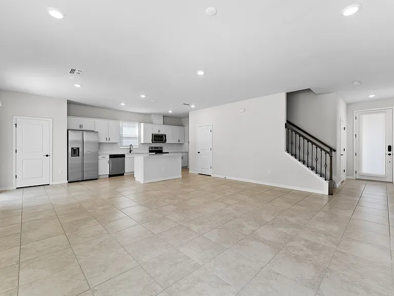 20602 Monza Loop — Photo 6