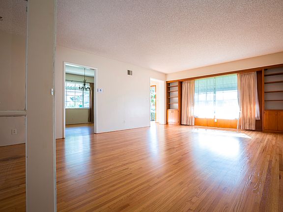 4th image of 3540 California Ave