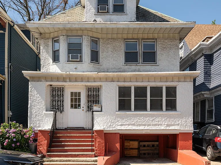 163 Jewett Ave — Photo 17