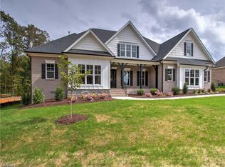 7814 Front 9 Dr, Stokesdale, NC 27357