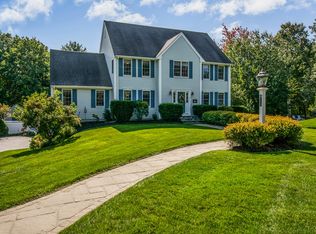 23 River Edge Rd, Mansfield, MA 02048