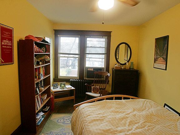 Guest bedroom