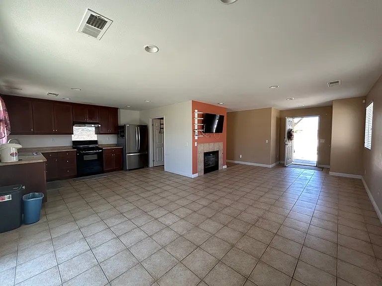 7346 Lower Creek Cir — Photo 10