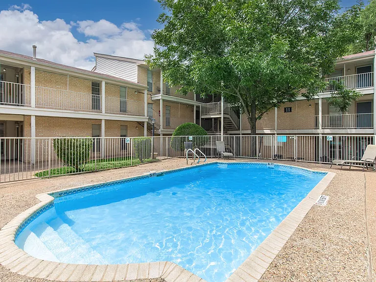 6008 N Lamar Blvd #1-304 — Photo 3