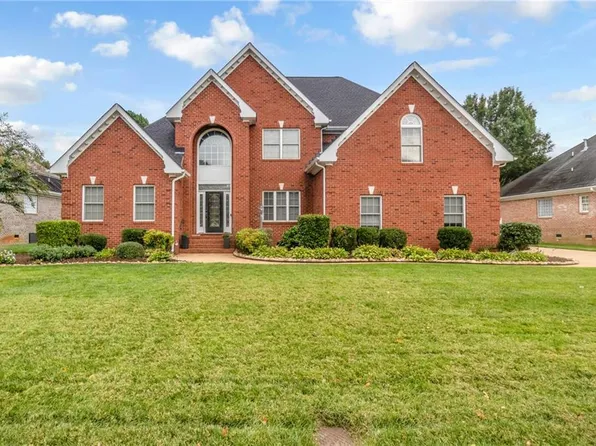 1329 Laurel Ridge Ln, Chesapeake, VA 23322