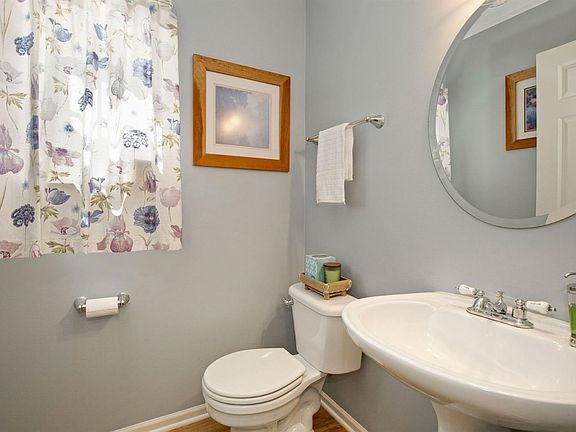 5th image of 7931 Briarbrook Dr