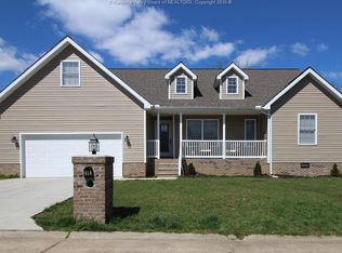 414 Pebble Creek Dr, Fraziers Bottom, WV 25082