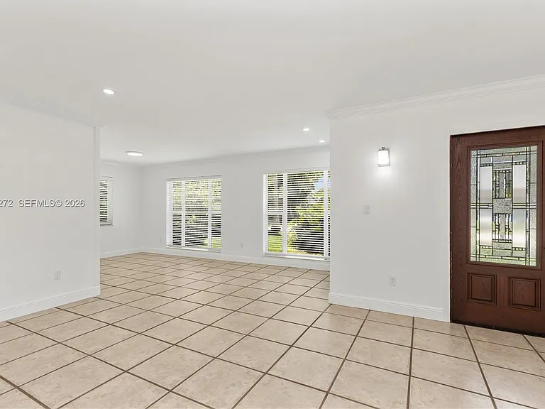 9030 SW 184th Ter — Photo 3