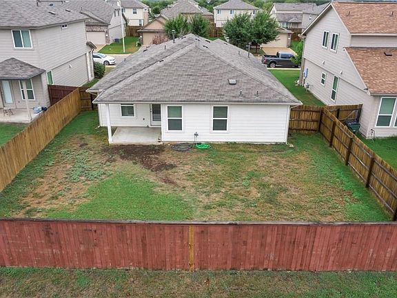 5th image of 121 Moulins Ln