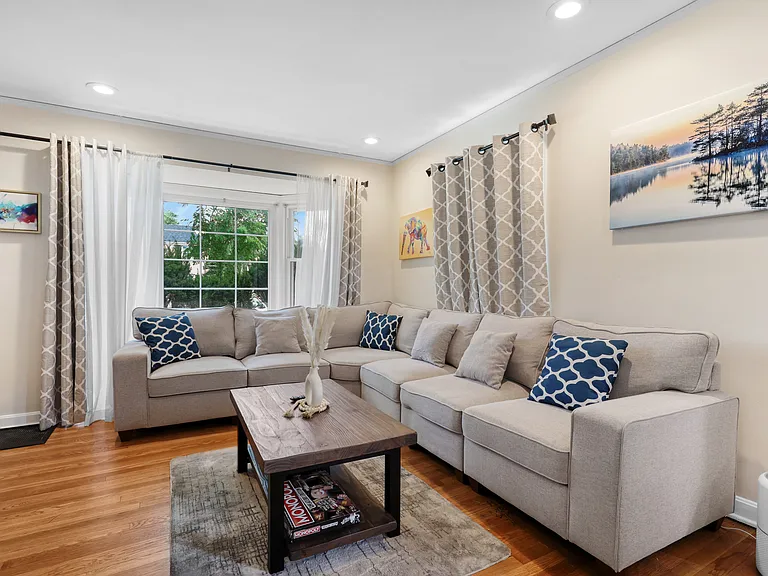 7448 Kenneth Ave — Photo 4