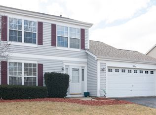 995 Medford Ave, South Elgin, IL 60177