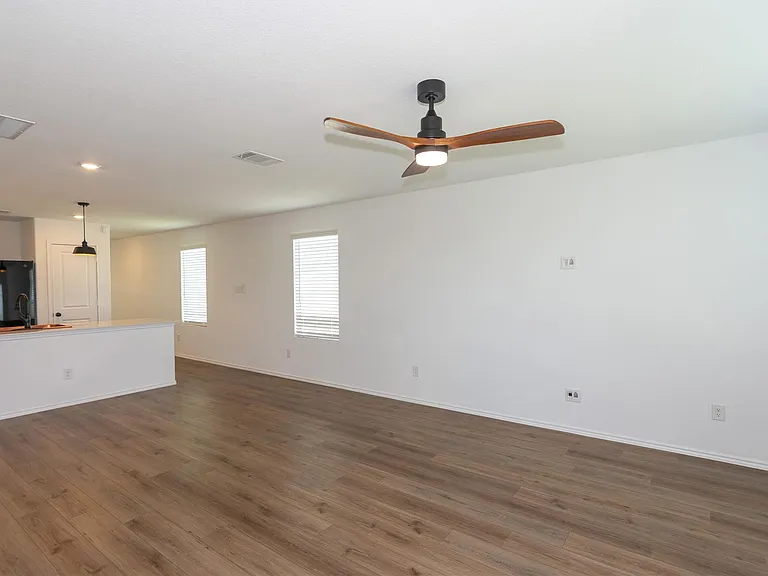 548 Rancho Del Cielo Loop — Photo 12