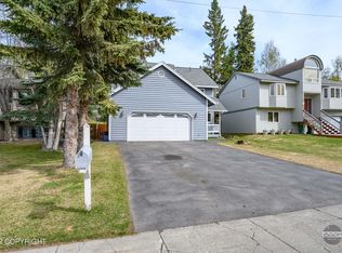 8831 Rendon Dr, Anchorage, AK 99507