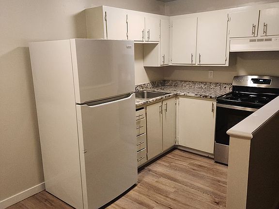 5th image of 2620 E Cherry St APT 5