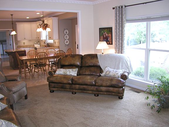 5th image of 8720 Charleston Woods Dr