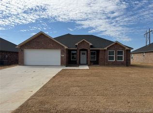 3139 Secretariat St, Durant, OK 74701