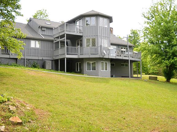 4th image of 2625 Brandywine Dr